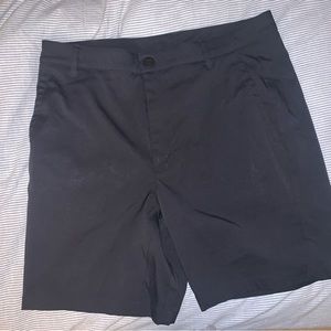 Black All in Motion Men’s golf shorts. Size 32.
